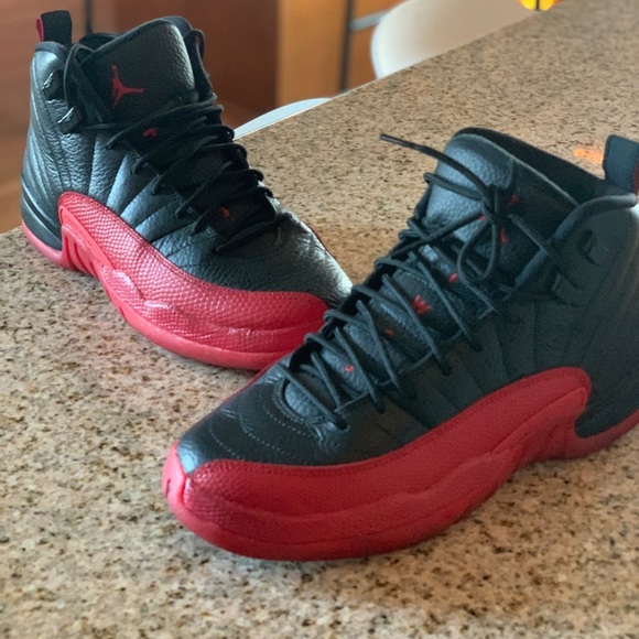 The Air Jordan 12 Retro BG - Picture 2 of 6